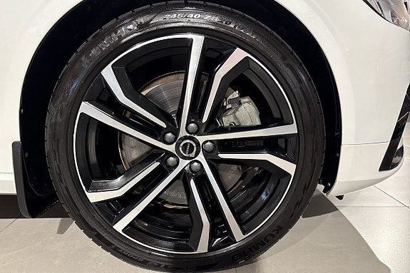 Volvo V90 12 of 17
