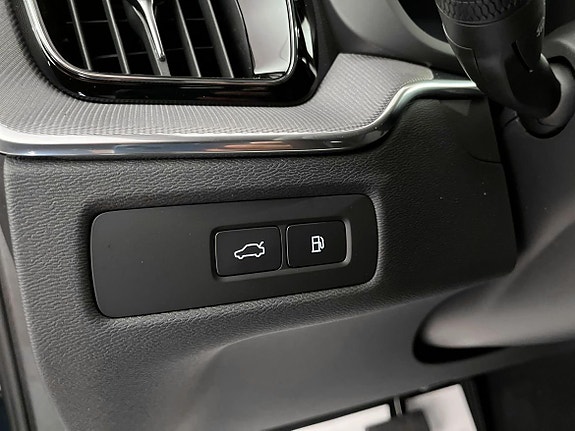 Volvo XC60 16 of 22