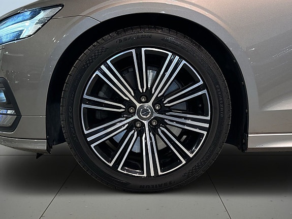 Volvo V60 14 of 27