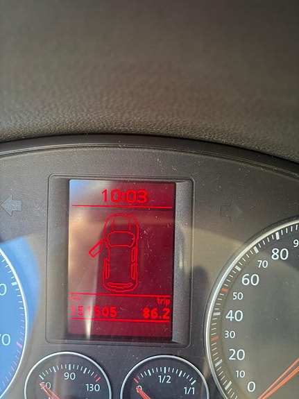 Volkswagen Golf V 9 of 9