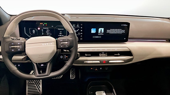Kia EV4 4 of 8
