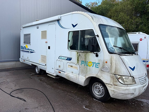 Glöm alla krångel, vi köper ditt fritidsfordon även defekt 2 of 2