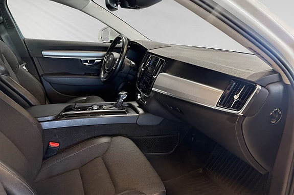 Volvo V90 10 of 27