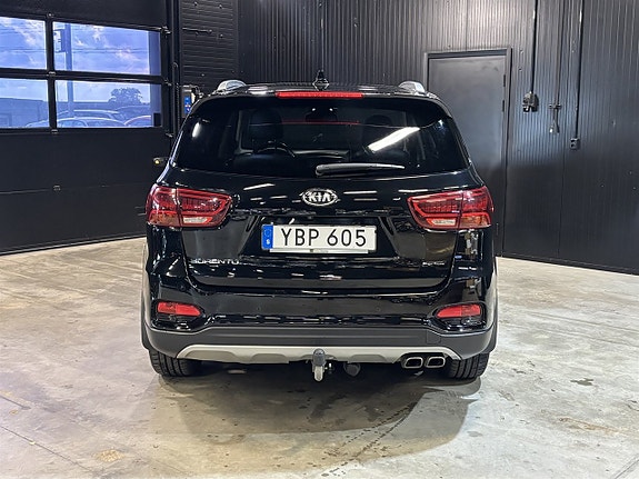 Kia Sorento 5 of 27