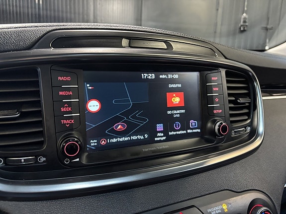 Kia Sorento 20 of 27