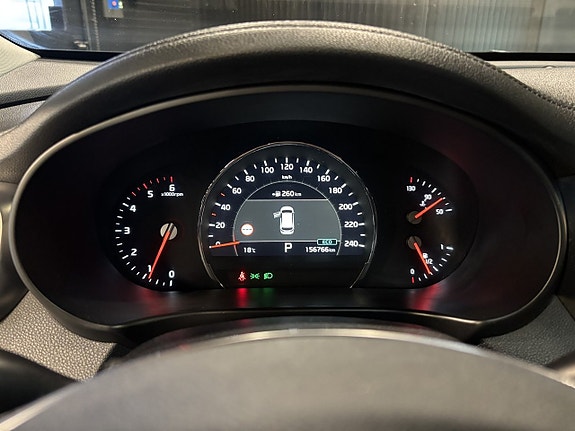 Kia Sorento 12 of 27