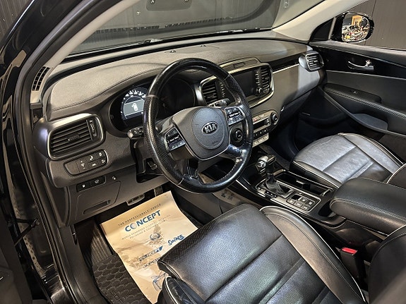 Kia Sorento 8 of 27