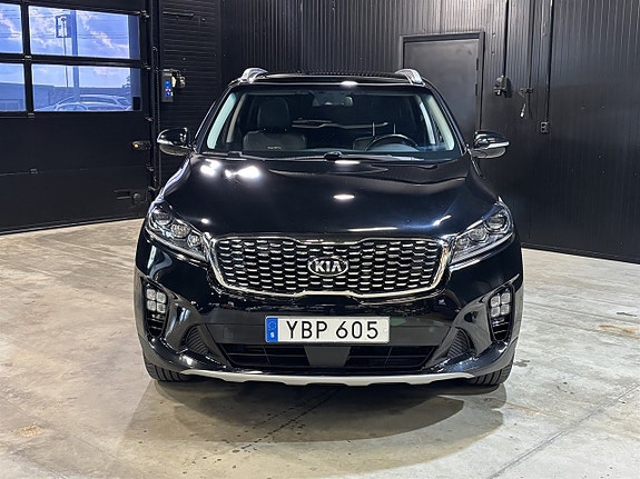 Kia Sorento 2 of 27