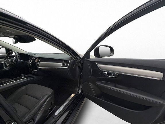 Volvo V90 Cross Country 29 of 30