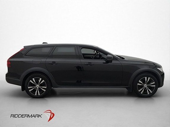 Volvo V90 Cross Country 4 of 30