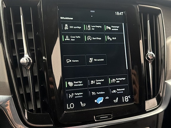 Volvo V90 Cross Country 24 of 30