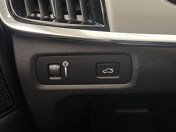 Volvo V90 Cross Country 14 of 30