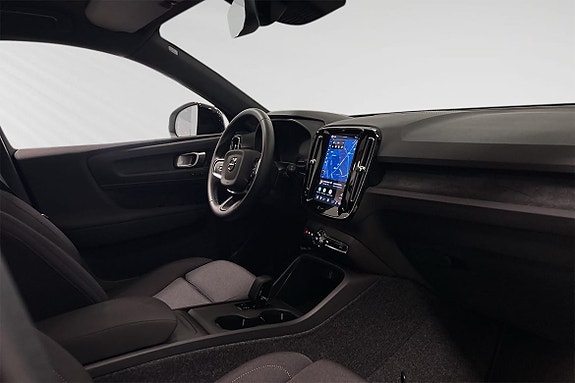 Volvo EX40 6 of 9