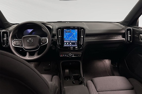 Volvo EX40 5 of 9