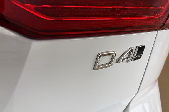 Volvo XC60 13 of 28