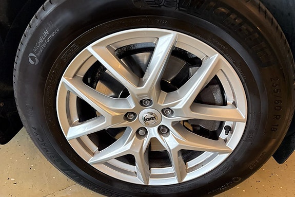 Volvo XC60 12 of 28