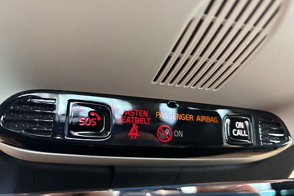 Volvo XC60 23 of 28