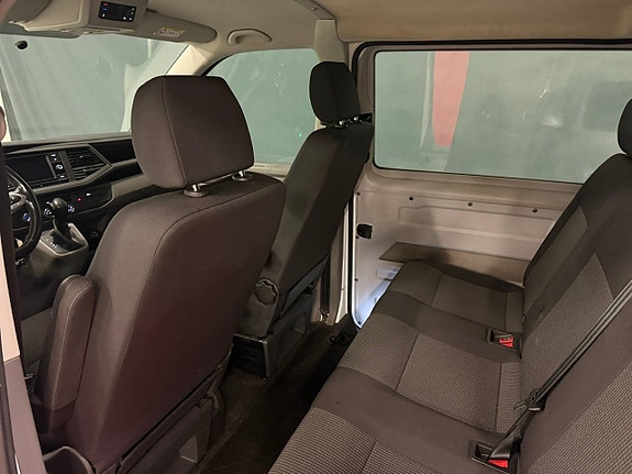 Volkswagen Transporter 13 of 16