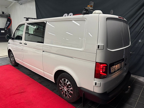 Volkswagen Transporter 11 of 16