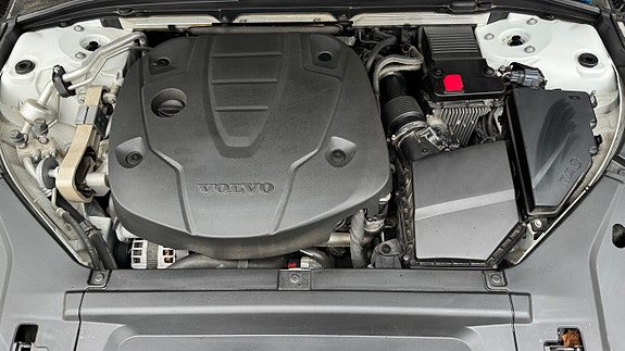 Volvo V90 Cross Country 8 of 18