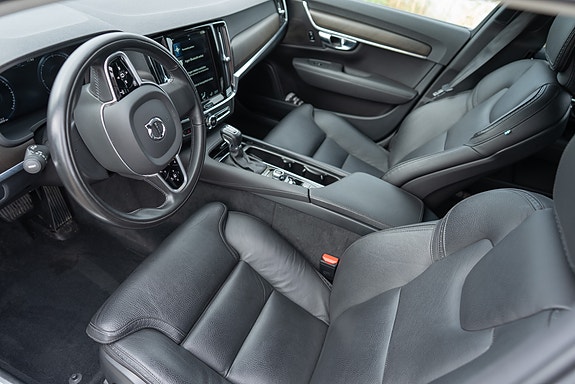 Volvo V90 Cross Country 6 of 18