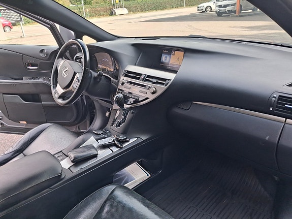 Lexus RX450h 17 of 21
