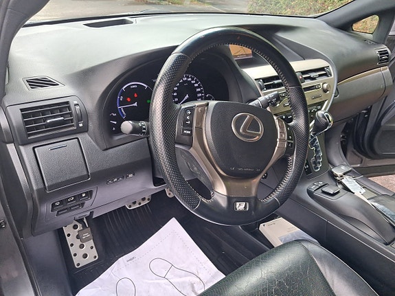Lexus RX450h 14 of 21