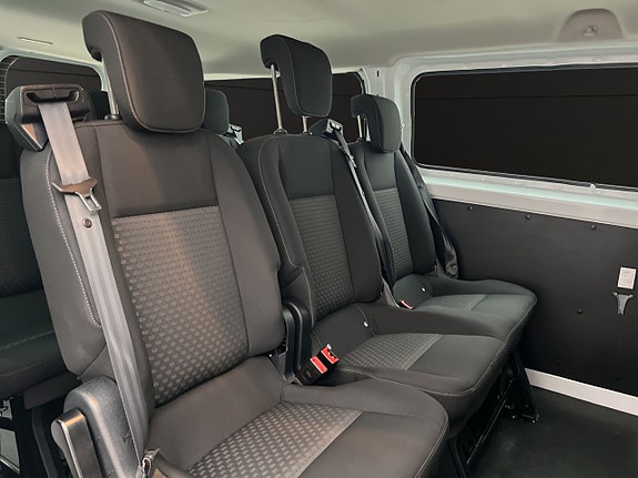 Ford Transit Custom 24 of 30