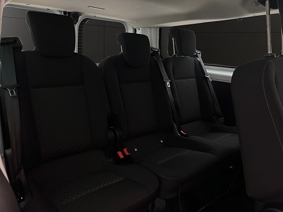 Ford Transit Custom 23 of 30