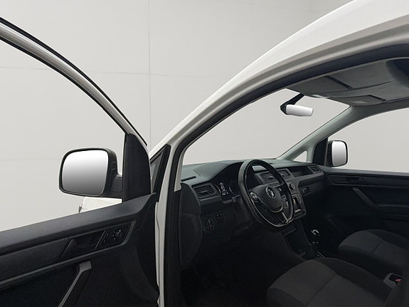 Volkswagen Caddy Maxi 16 of 28