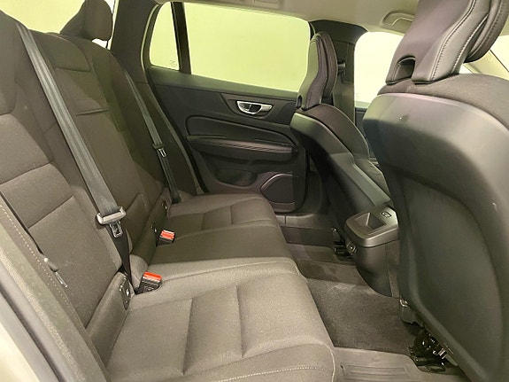 Volvo V60 Cross Country 22 of 25
