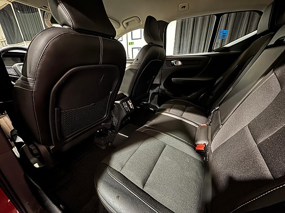 Volvo XC40 7 of 20