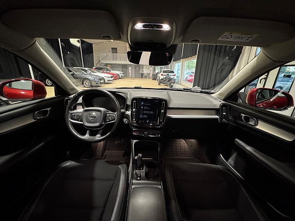 Volvo XC40 9 of 20
