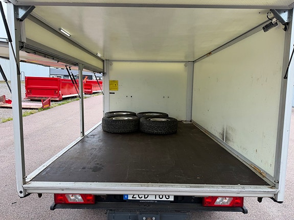 Ford Transit 7 of 12