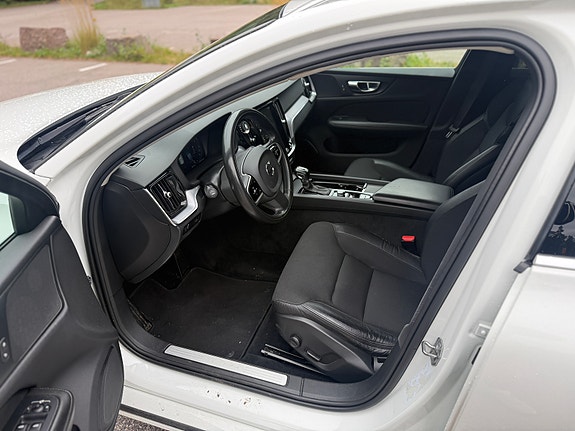 Volvo V60 6 of 9