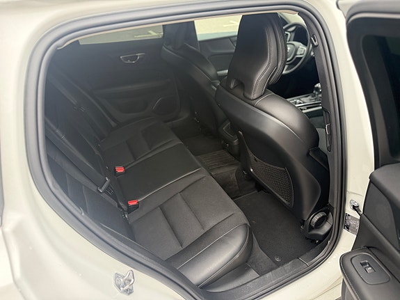 Volvo V60 5 of 9