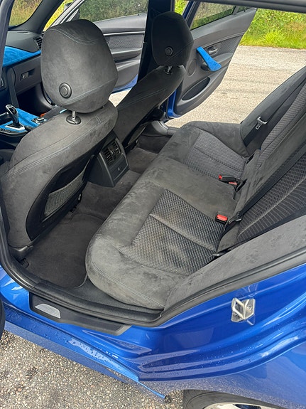 BMW 330d 6 of 10