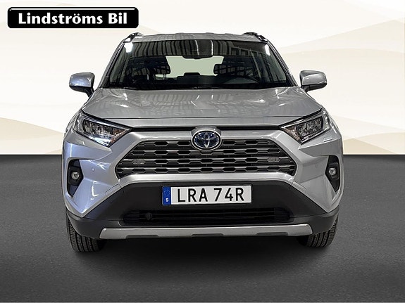 Toyota RAV4 9 of 20