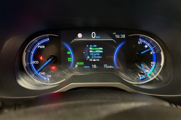 Toyota RAV4 17 of 23