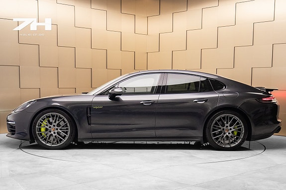 Porsche Panamera 4S 2 of 27