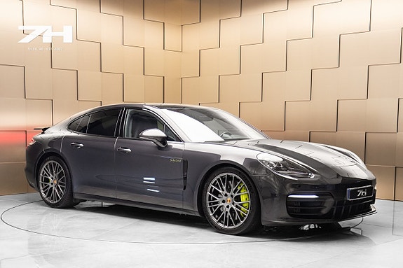 Porsche Panamera 4S 7 of 27
