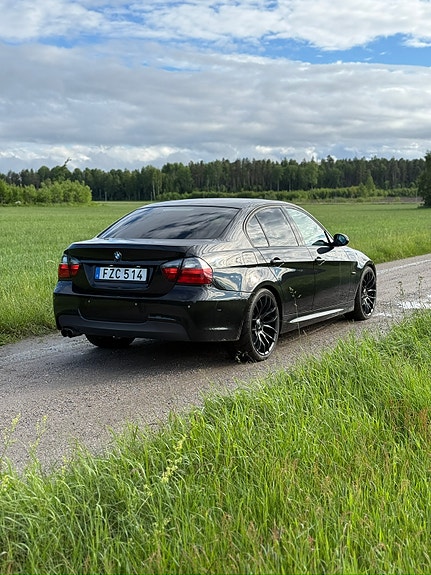 BMW 325i 7 of 8