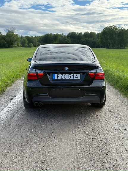 BMW 325i 6 of 8