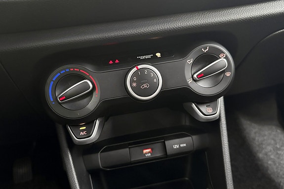Kia Picanto 13 of 15