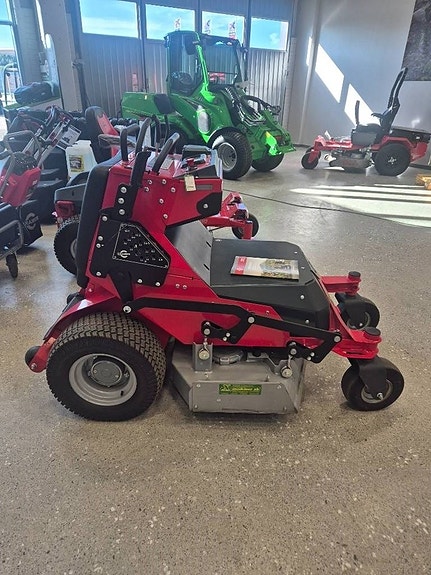 Cramer Optimus ZTCS92 Zero Turn Ståklippare 92 cm – Helt 2 of 5