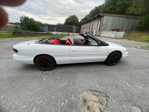 Chrysler Sebring 7 of 11