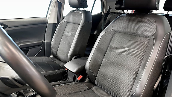 Volkswagen T-Cross 8 of 21