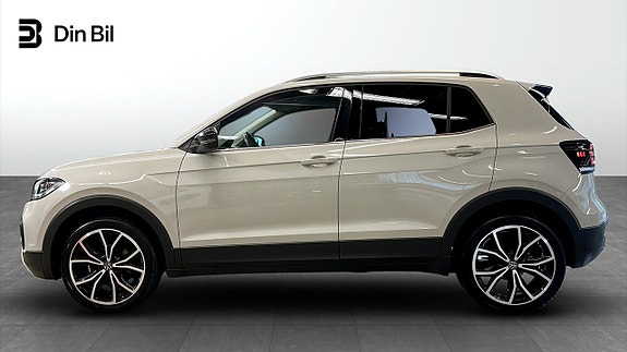 Volkswagen T-Cross 2 of 21