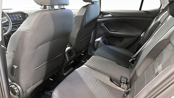 Volkswagen T-Cross 12 of 21