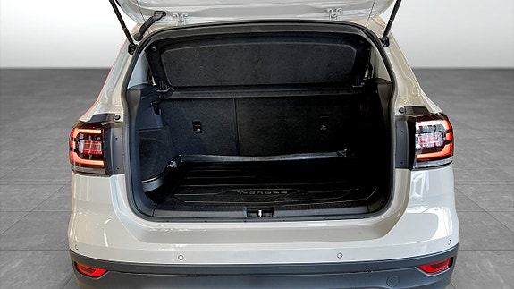 Volkswagen T-Cross 13 of 21